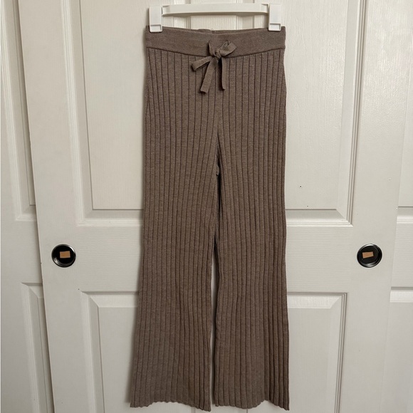 H&M Taupe Ribbed Knit Set - Picture 4 of 5